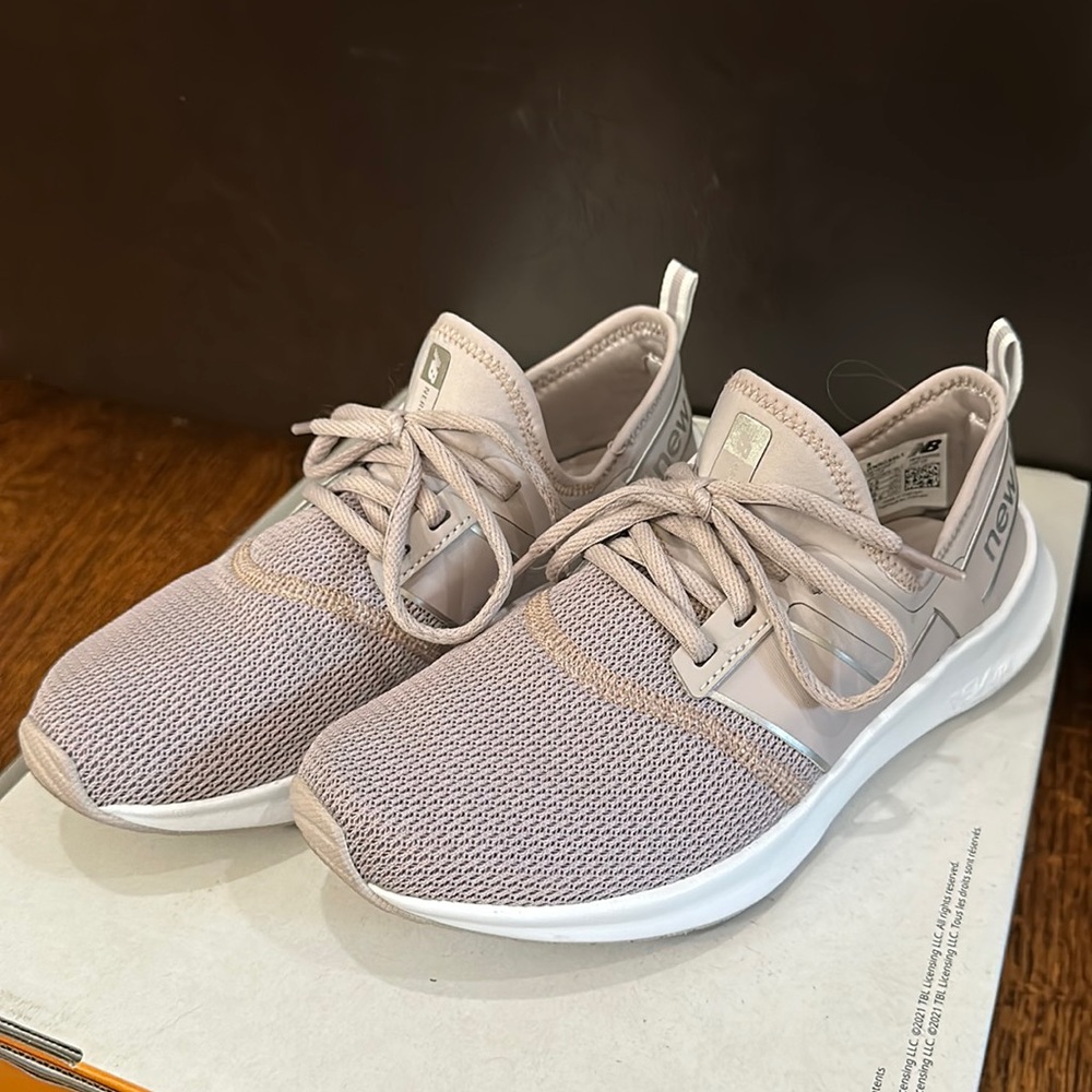 7.5 New Balance Women's Nergize V1 Cross Trainer in color “logwood/pale blue”